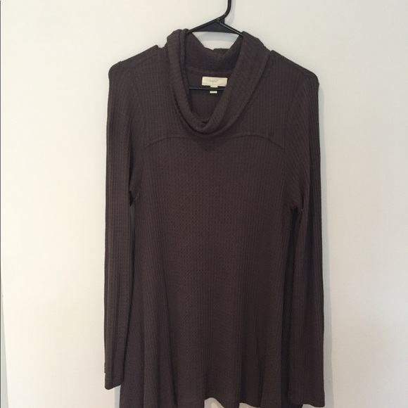 Cupio Blush long sleeve cowl neck - Picture 3 of 5